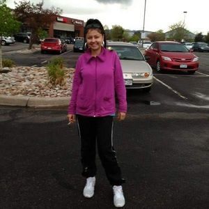 Meet your Posher, Larissa